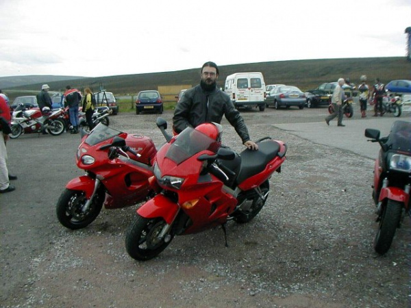 Zoom in Cat and Fiddle