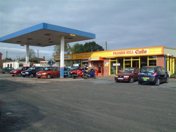 Zoom in Fromes Hill Cafe