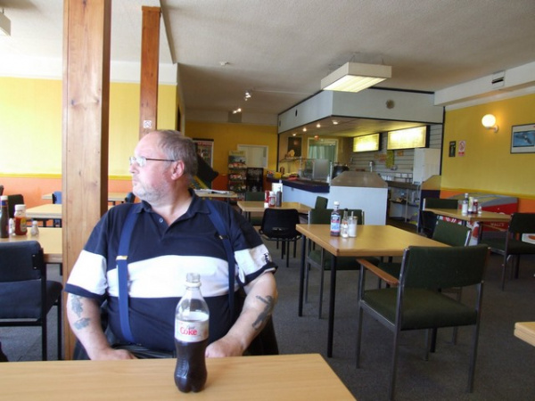 Zoom in Fromes Hill Cafe