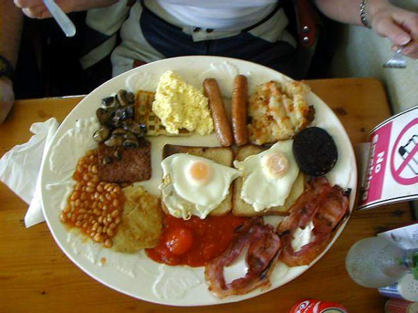 Zoom in Desperate Dan breakfast