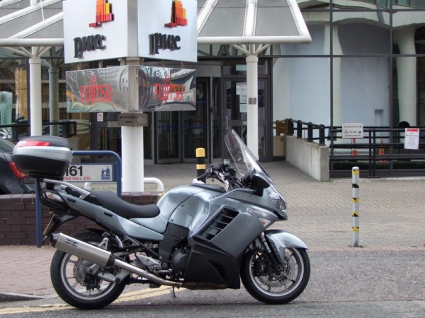 Zoom in Kawasaki GTR1400