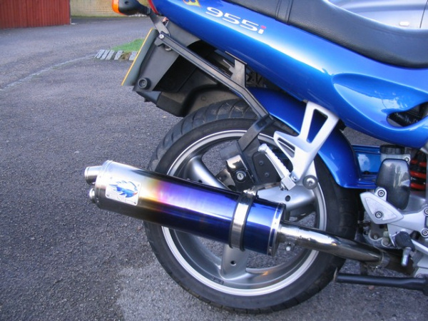 Blue Flame end can on Rig's 2004 Triumph Sprint ST