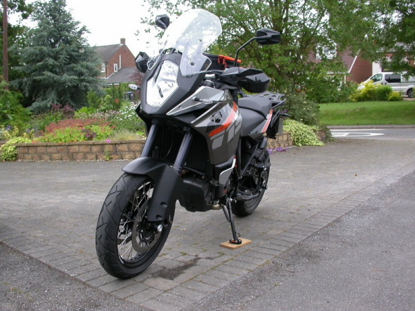Zoom in KTM 1190 Adventure