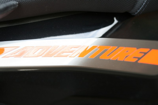 Zoom in KTM 1190 Adventure
