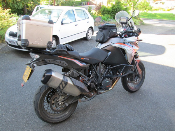 Zoom in KTM 1190 Adventure