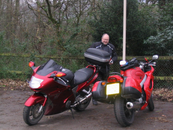 Zoom in Honda Black and Triumph Sprint ST