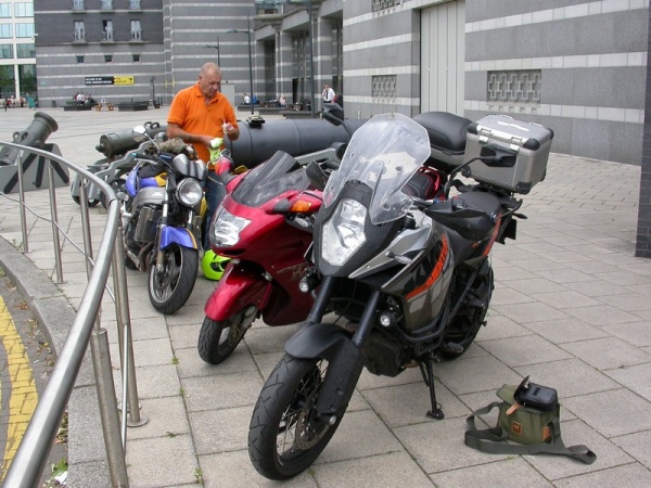 Zoom in KTM 1190 Adventure outside the Royal Armouries Museum