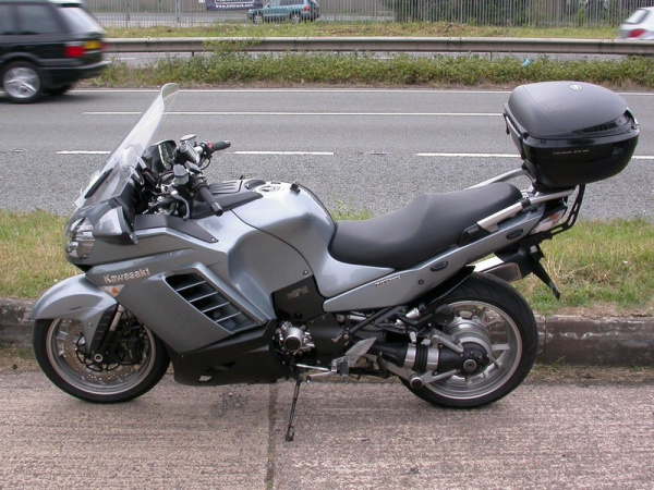 Zoom in Andy's and his Kawasaki GTR1400 at Jo's Place Cafe