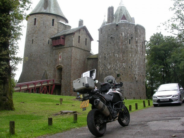 Zoom in KTM 1190 Adventure at Castle Coch