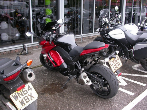 Ray's Kawasaki Z1000SX