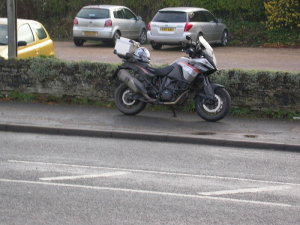Zoom in Steve's KTM 1190 Adventure