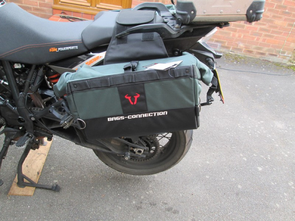 Zoom in Bags Connection Dakar Panniers on Steve's KTM 1190 Adventure