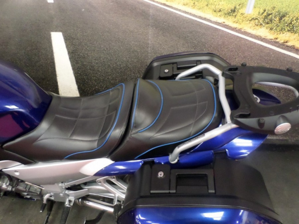 Zoom in Tony Archer Custom Seat