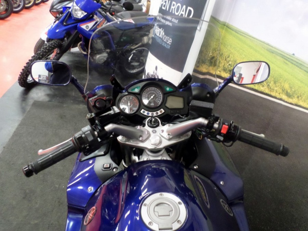 Zoom in Yamaha FJR1300