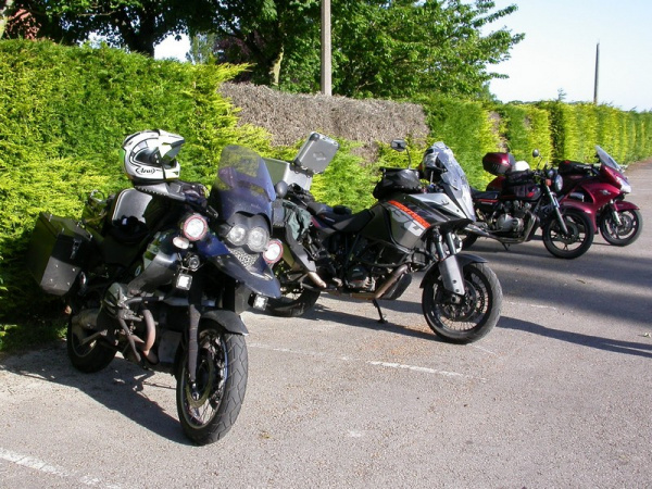 Zoom in Rally Start at Arties Mill