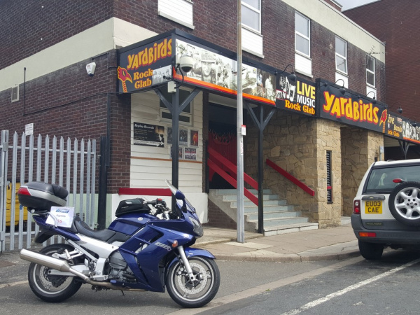 Zoom in Yardbirds Rock Club