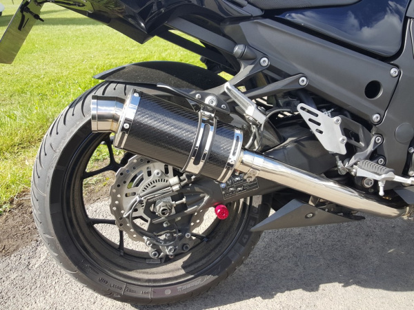 Zoom in Delkevic carbon fibre silencers