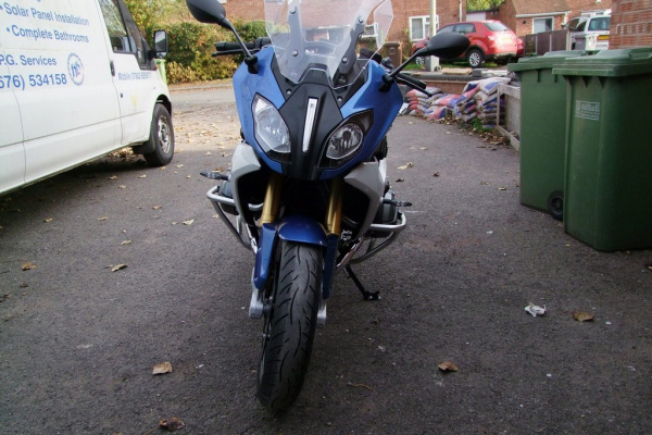 Zoom in Bob's BMW R1200RS