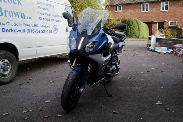 Zoom in Bob's BMW R1200RS