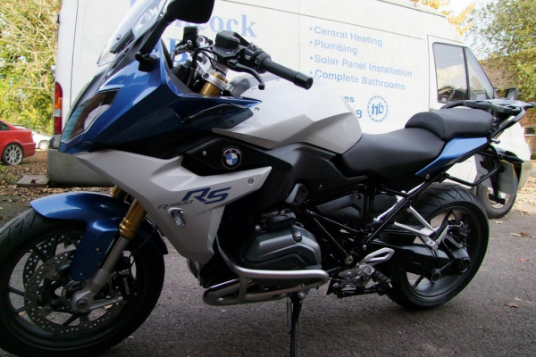 Zoom in Bob's BMW R1200RS