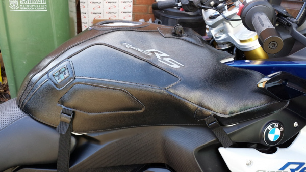 Bagster BMW R1200RS tank cover