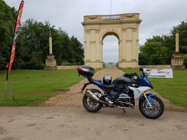 Zoom in Stowe Gardens