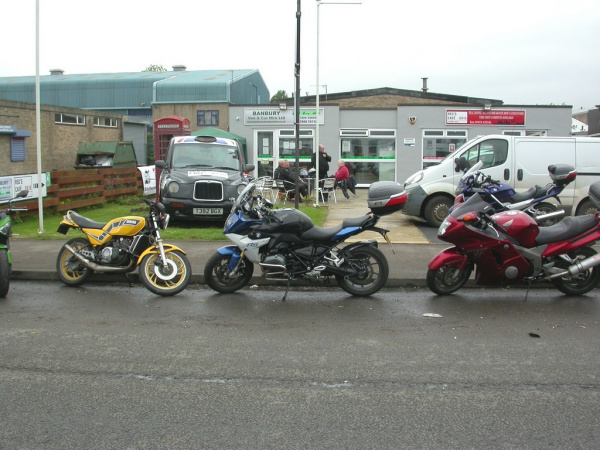 Zoom in Outside Reg's Cafe, Banbury
