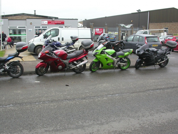 Zoom in Outside Reg's Cafe, Banbury
