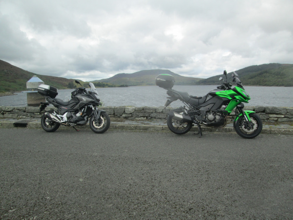 Zoom in Kawasaki Versys 1000 at Afon Tryweryn