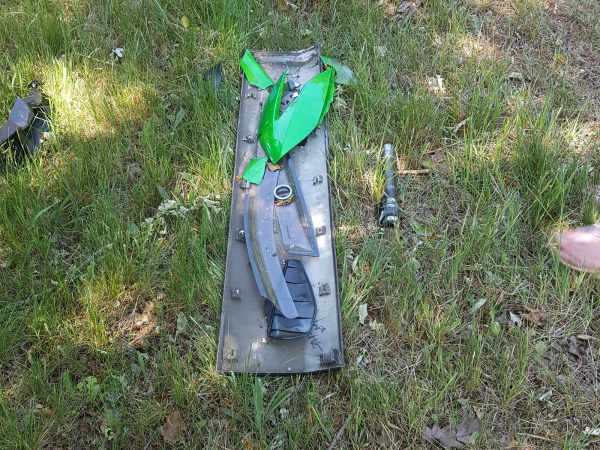 Zoom in Crashed Kawasaki Versys 1000