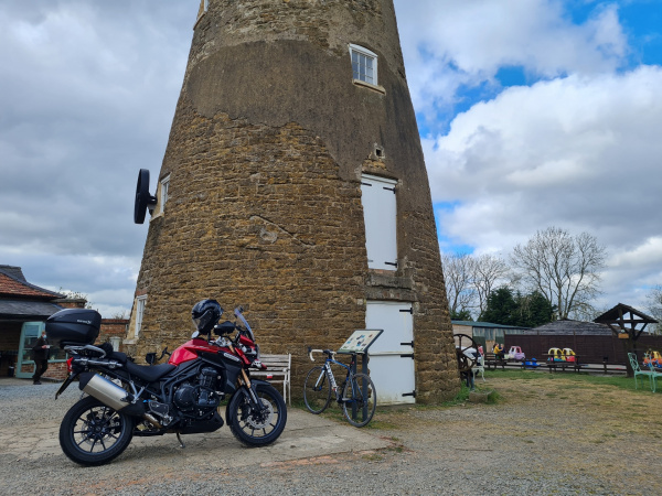 Zoom in Triumph Tiger Explorer 1200 at Wymondham Windmill Tea Rooms