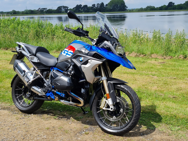 Zoom in BMW R1200GS Rallye