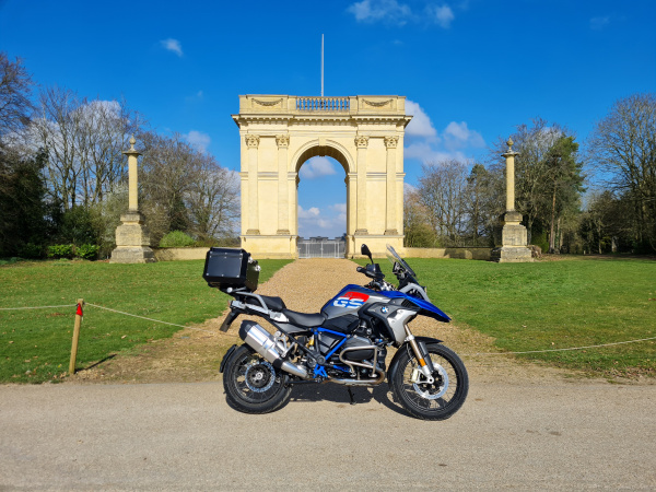 Zoom in Stowe on the BMW R1200GS