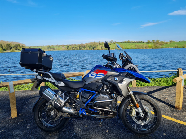 Zoom in Thornton Reservoir on the BMW R1200GS
