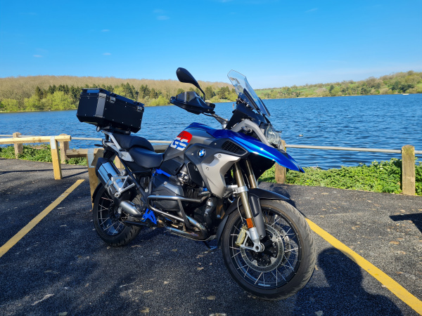 Zoom in Thornton Reservoir on the BMW R1200GS