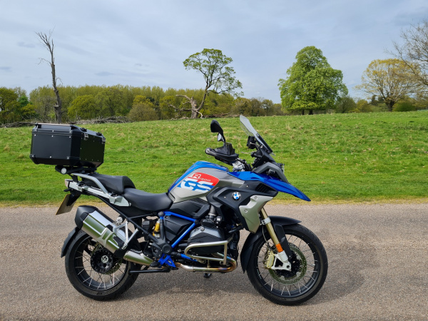 Zoom in BMW R1200GS Rallye