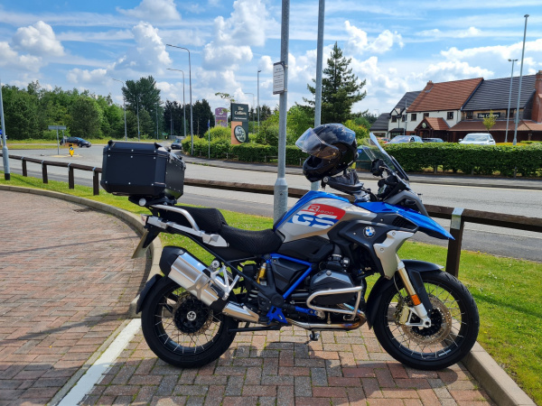 Zoom in BMW R1200GS Rallye