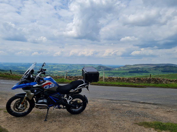 Zoom in BMW R1200GS Rallye