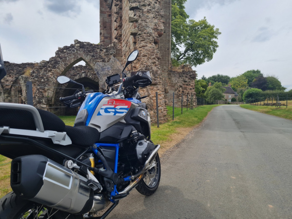 Zoom in BMW R1200GS at Croxden Abbey