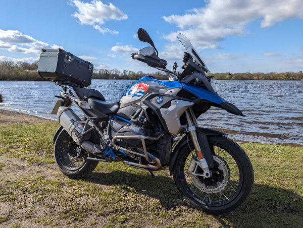 Zoom in BMW R1200GS Rallye