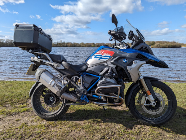 Zoom in BMW R1200GS Rallye