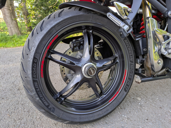 Zoom in Michelin Road 6