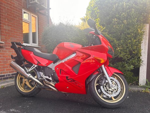 Honda VFR 800