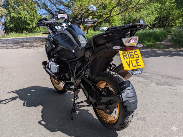BMW-R1250GS-01