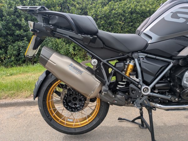 Akrapovic End Can