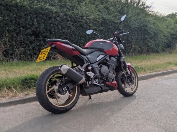 Triumph Trident 800-08