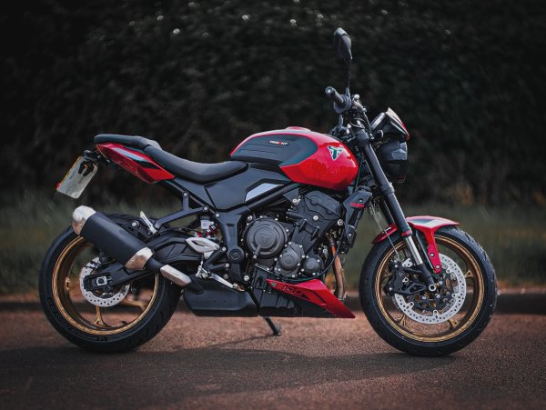 Triumph Trident 800 - Boudicca