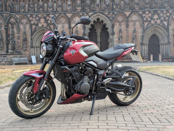Triumph Trident 800-1