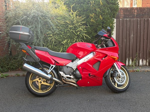 Honda VFR 800